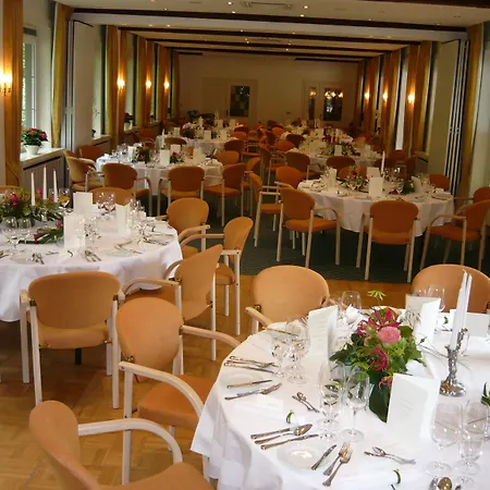 Burghotel فندق