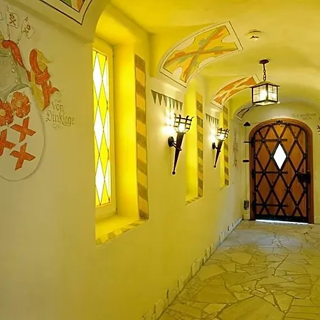Burghotel Отель 4*