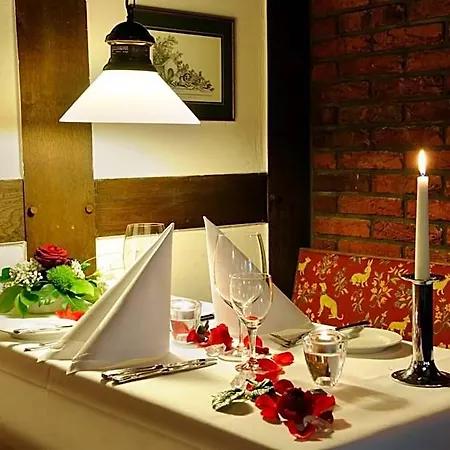 Burghotel Динклаге
