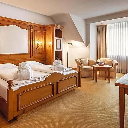 Burghotel Отель