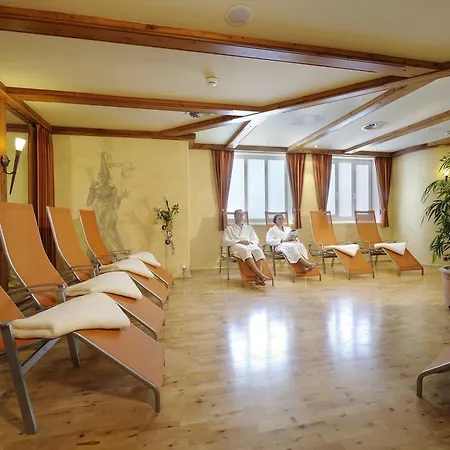 Burghotel فندق 4*