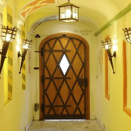 فندق Burghotel